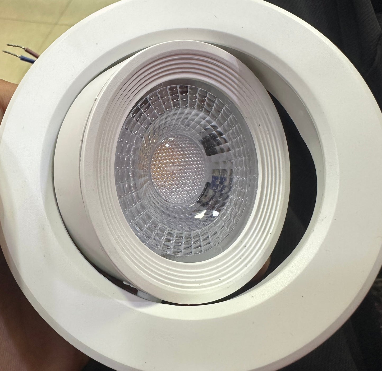 TOKYO ®  3 inch  7w COB\ Moveable Plastic body COB