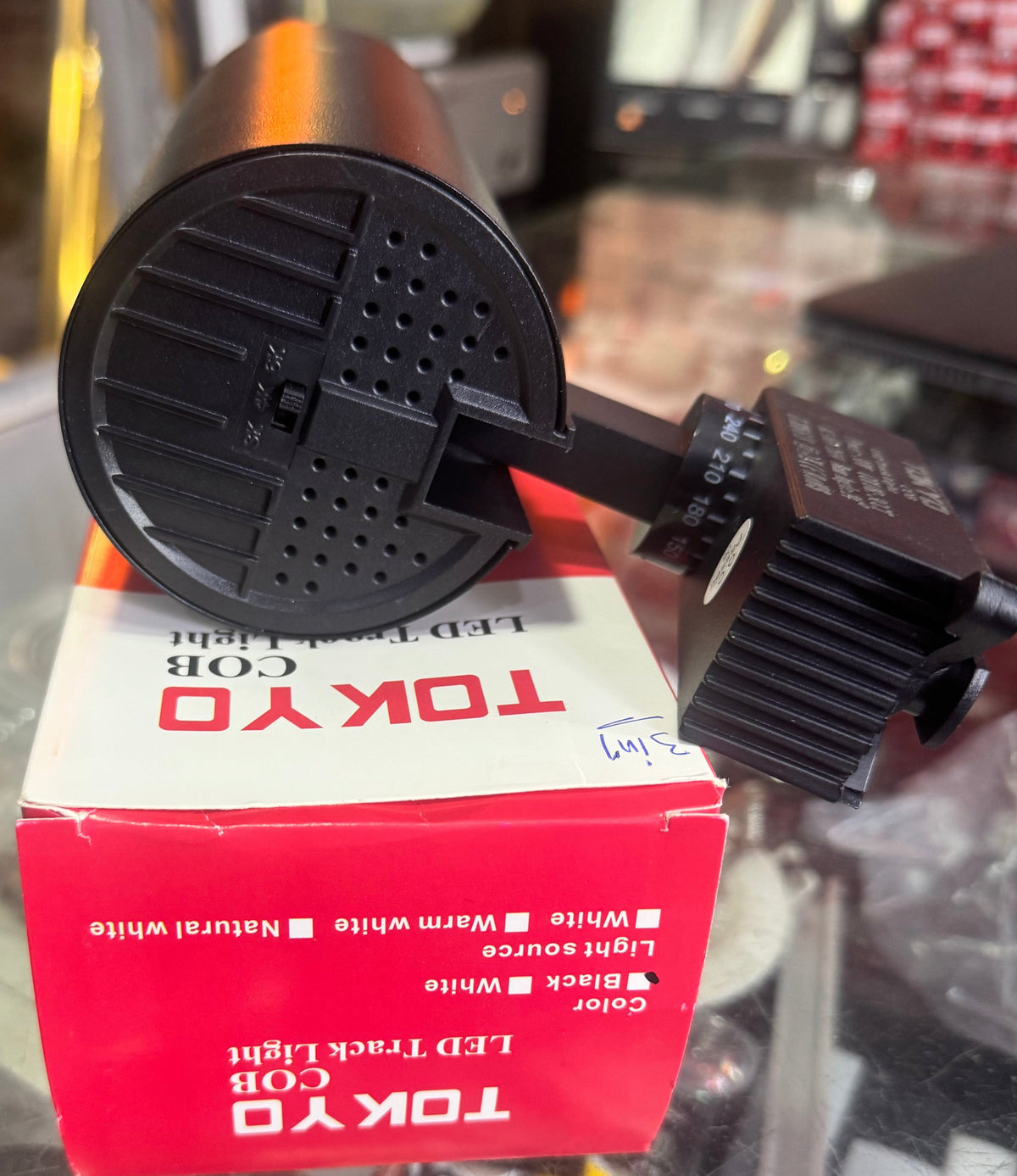 TOKYO 3 in 1 Tracklight/COB Moveable Spotlight